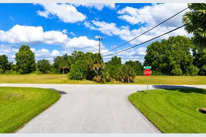 2133 NE 25th Ter, Cape Coral, FL 33909 - Photo 9