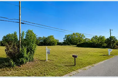 2133 NE 25th Ter, Cape Coral, FL 33909 - Photo 5
