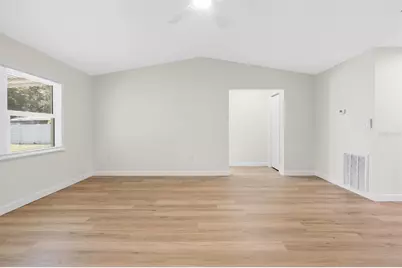 414 S Wiggins Road, Plant City, FL 33566 - Photo 9