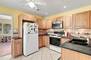 5054 4th Ave S, Saint Petersburg, FL 33707 - Photo 11