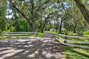 17380 Sweetwater Rd, Dade City, FL 33523 - Photo 3