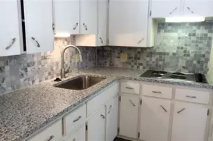 2100 World Parkway Blvd, Clearwater, FL 33763 - Photo 9