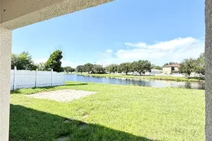 7731 Carriage Pointe Dr, Gibsonton, FL 33534 - Photo 7