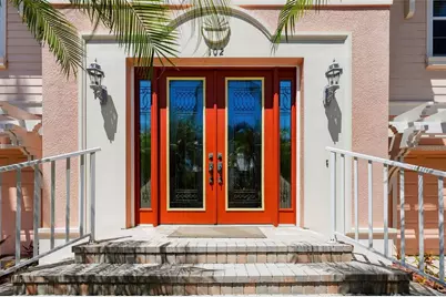 102 Wimbledon Court, Redington Shores, FL 33708 - Photo 3