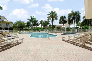 102 Wimbledon Ct, Redington Shores, FL 33708 - Photo 85