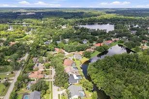 17919 Clear Lake Dr, Lutz, FL 33548 - Photo 61