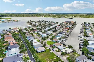 17610 1st St E, Redington Shores, FL 33708 - Photo 11