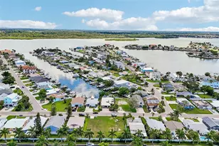 17610 1st St E, Redington Shores, FL 33708 - Photo 9