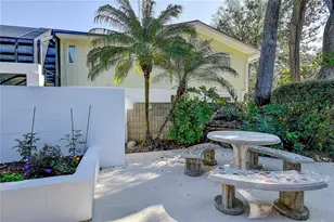 1247 Monticello Blvd N, Saint Petersburg, FL 33703 - Photo 35