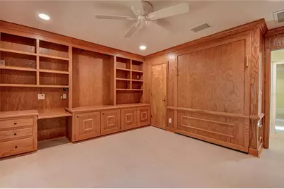1247 Monticello Boulevard N, Saint Petersburg, FL 33703 - Photo 9