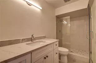 1247 Monticello Blvd N, Saint Petersburg, FL 33703 - Photo 7