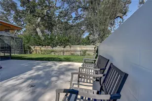 1247 Monticello Blvd N, Saint Petersburg, FL 33703 - Photo 47