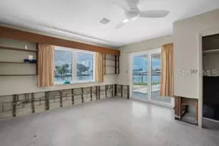 6505 Debbie Ln S, Saint Petersburg, FL 33707 - Photo 23