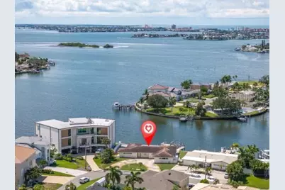 6505 Debbie Lane S, Saint Petersburg, FL 33707 - Photo 1