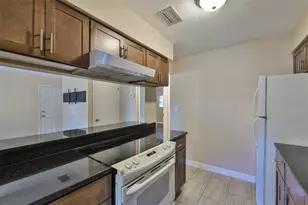 105 N Kingsway Rd, Seffner, FL 33584 - Photo 13