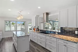 1514 Sea Gull Dr S, Saint Petersburg, FL 33707 - Photo 17