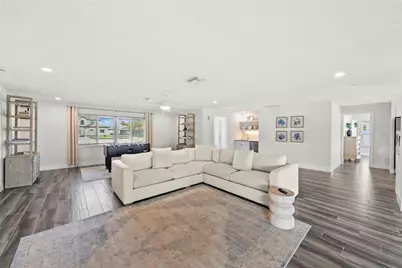 1514 Sea Gull Drive S, Saint Petersburg, FL 33707 - Photo 11