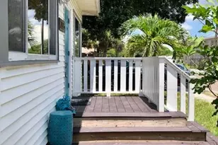 2125 44th Ave N, Saint Petersburg, FL 33714 - Photo 3