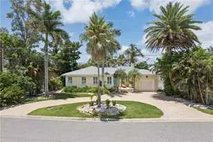 110 Devon Dr, Clearwater, FL 33767 - Photo 3