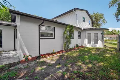 1810 Maryland Avenue NE, Saint Petersburg, FL 33703 - Photo 23