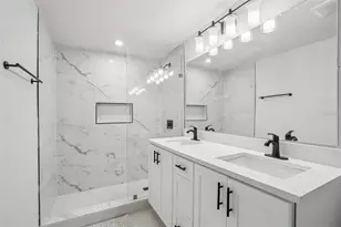 1810 Maryland Ave NE, Saint Petersburg, FL 33703 - Photo 21