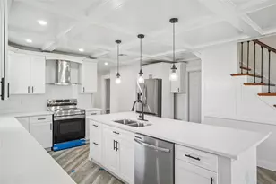 1810 Maryland Ave NE, Saint Petersburg, FL 33703 - Photo 9