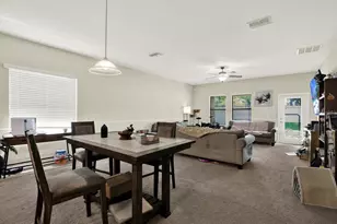 10207 Count Fleet Dr, Ruskin, FL 33573 - Photo 9