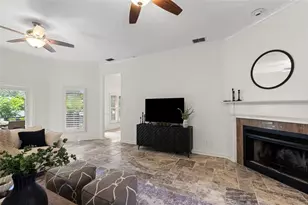 2706 Chambray Ln, Tampa, FL 33611 - Photo 7