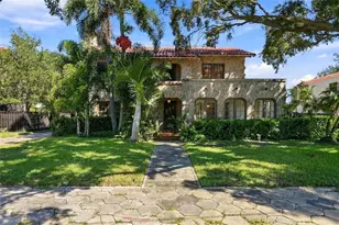 955 39th Ave N, Saint Petersburg, FL 33703 - Photo 1