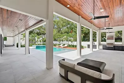 10040 59th Avenue N, Saint Petersburg, FL 33708 - Photo 11