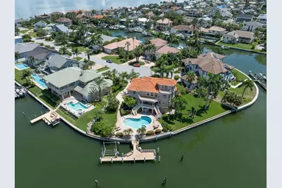 205 6th Street E, Tierra Verde, FL 33715 - Photo 77
