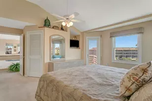 205 6th St E, Tierra Verde, FL 33715 - Photo 35