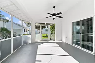 11008 Casa Grande Cir, Spring Hill, FL 34608 - Photo 25