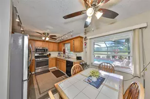 672 Allegheny Dr, Sun City Center, FL 33573 - Photo 19