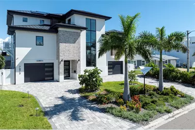 7973 Causeway Boulevard N, Saint Petersburg, FL 33707 - Photo 3
