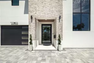 7973 Causeway Blvd N, Saint Petersburg, FL 33707 - Photo 11