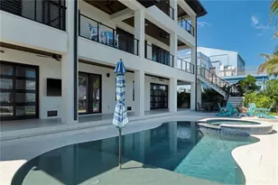 7973 Causeway Blvd N, Saint Petersburg, FL 33707 - Photo 11