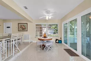 867 Pinellas Point Dr S, Saint Petersburg, FL 33705 - Photo 9