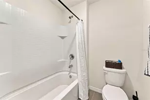 7951 Sail Clover Ln, Zephyrhills, FL 33540 - Photo 33