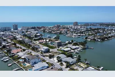 308 173rd Avenue E, North Redington Beach, FL 33708 - Photo 37