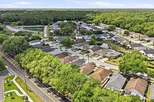 5916 Lake Front Dr, Wesley Chapel, FL 33545 - Photo 37