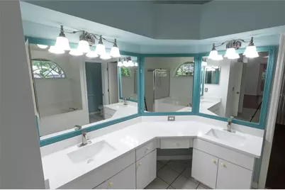 16505 Lake Heather Drive, Tampa, FL 33618 - Photo 35