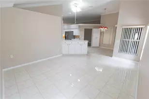 16505 Lake Heather Dr, Tampa, FL 33618 - Photo 27