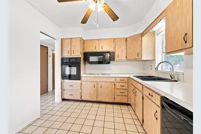 2101 Winchester Road N, Saint Petersburg, FL 33710 - Photo 23