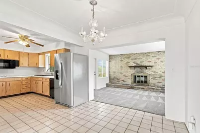 2101 Winchester Road N, Saint Petersburg, FL 33710 - Photo 11
