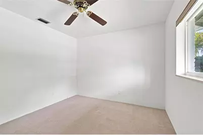 2101 Winchester Road N, Saint Petersburg, FL 33710 - Photo 43