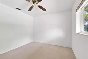 2101 Winchester Rd N, Saint Petersburg, FL 33710 - Photo 43