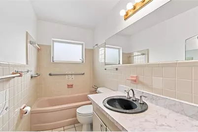 2101 Winchester Road N, Saint Petersburg, FL 33710 - Photo 29