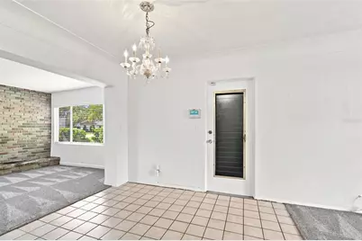 2101 Winchester Road N, Saint Petersburg, FL 33710 - Photo 13