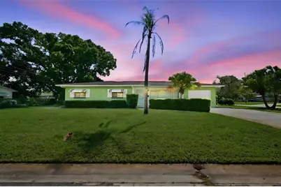 2101 Winchester Road N, Saint Petersburg, FL 33710 - Photo 1
